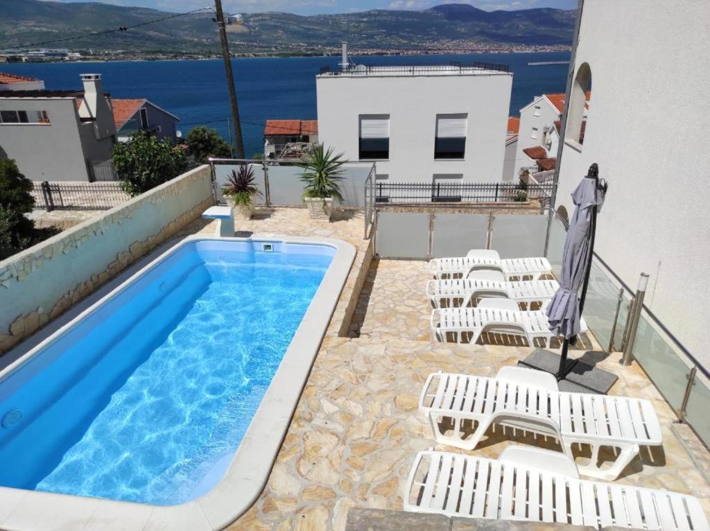 Apartments Sollis Trogir Eksteriør bilde